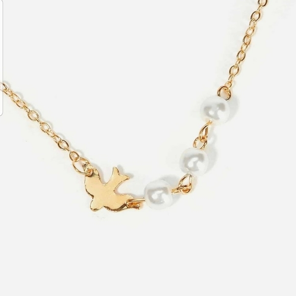 *Daisy* Bird and Pearl Necklace - Picture 3 of 4